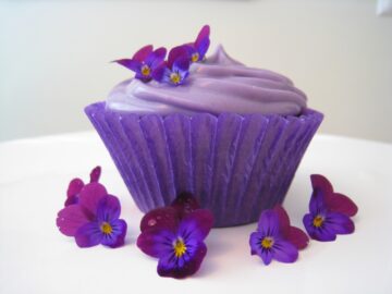 Cake toppers for Pancreatic Cancer Action